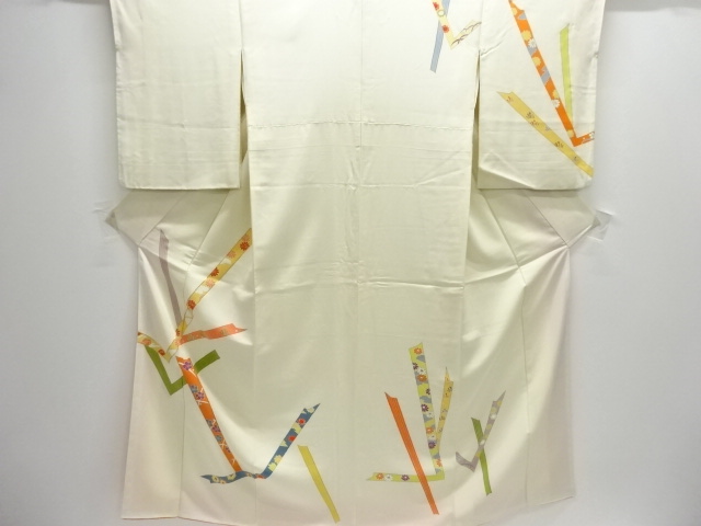 JAPANESE KIMONO / HOMONGI / EMBROIDERY / KIKU